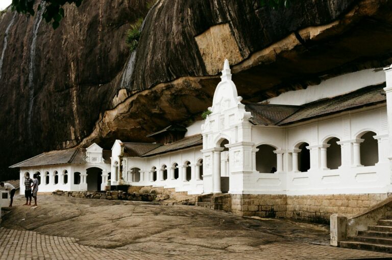 Dambulla Cave Temple (2)